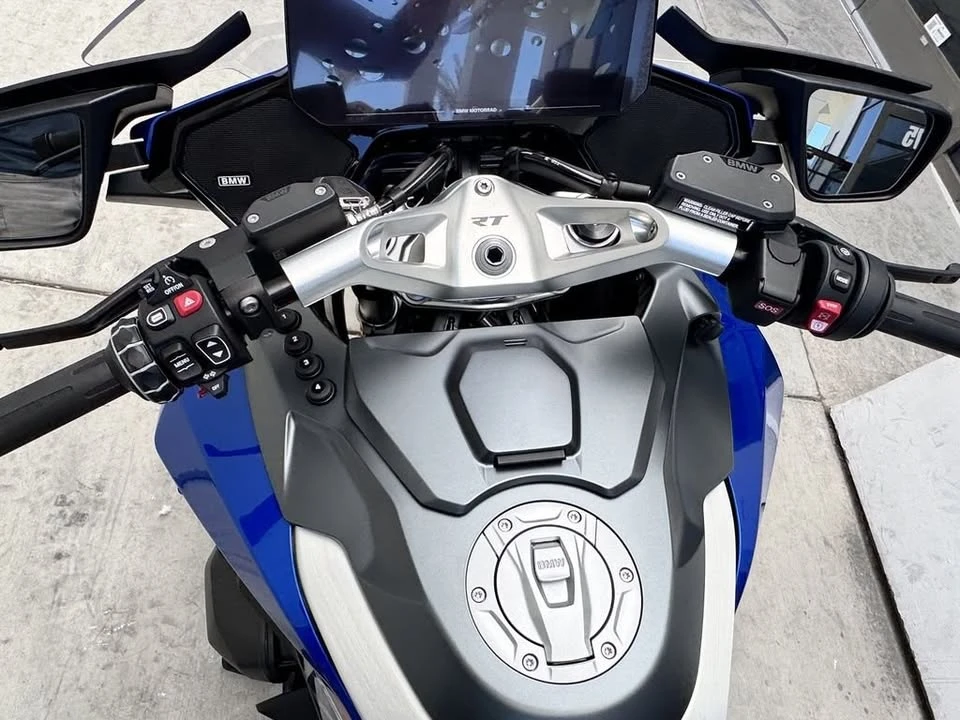 2026 BMW R 12 nineT - Image 11 of 19