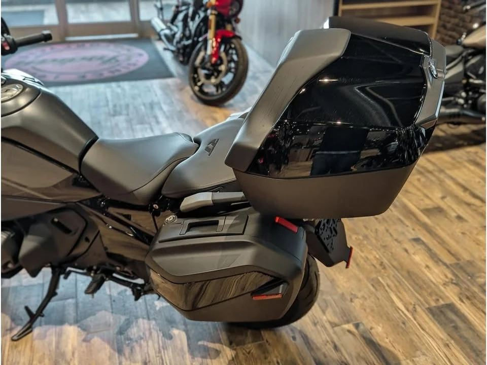 2026 BMW R 12 nineT - Image 13 of 15