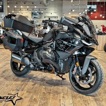 2026 BMW R 1300 RT Triple Black