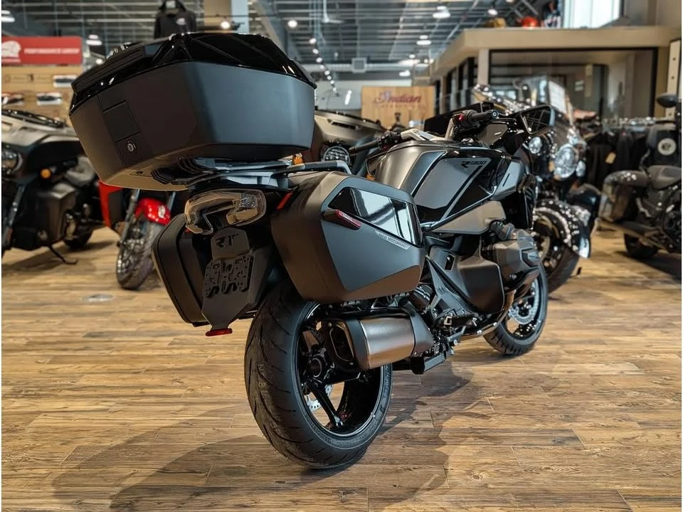 2026 BMW R 12 nineT - Image 11 of 15