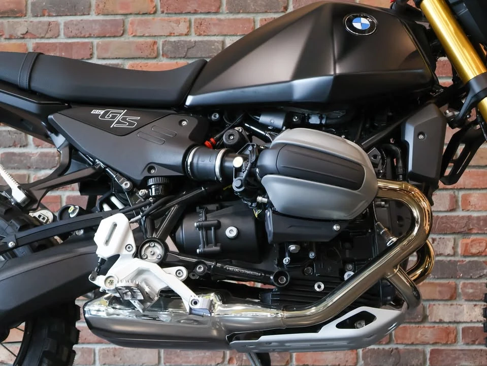 2026 BMW R 12 nineT - Image 10 of 19