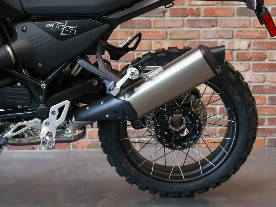 2026 BMW R 12 nineT - Image 14 of 19