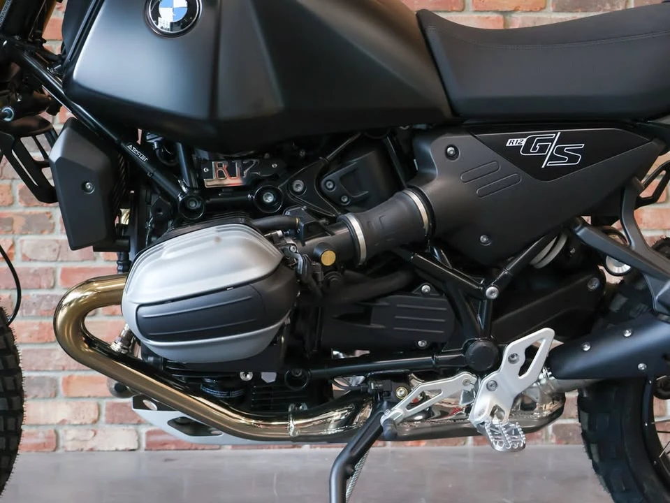 2026 BMW R 12 nineT - Image 13 of 19