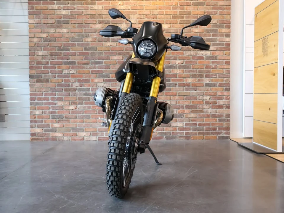 2026 BMW R 12 nineT - Image 8 of 19