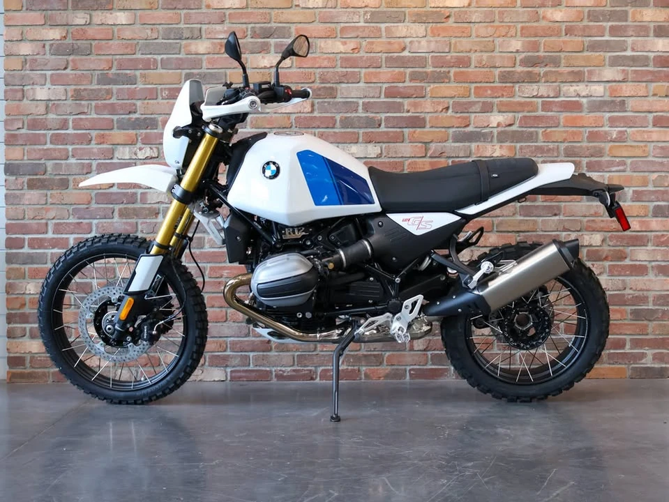 2026 BMW R 12 nineT - Image 16 of 19
