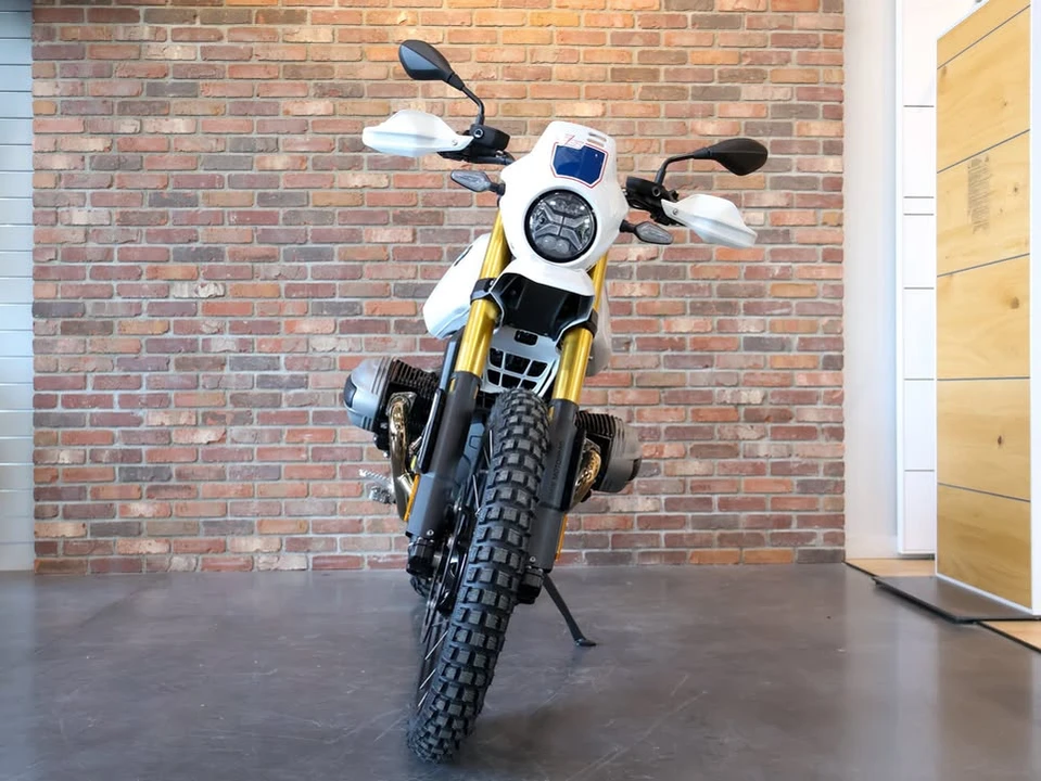 2026 BMW R 12 nineT - Image 18 of 19