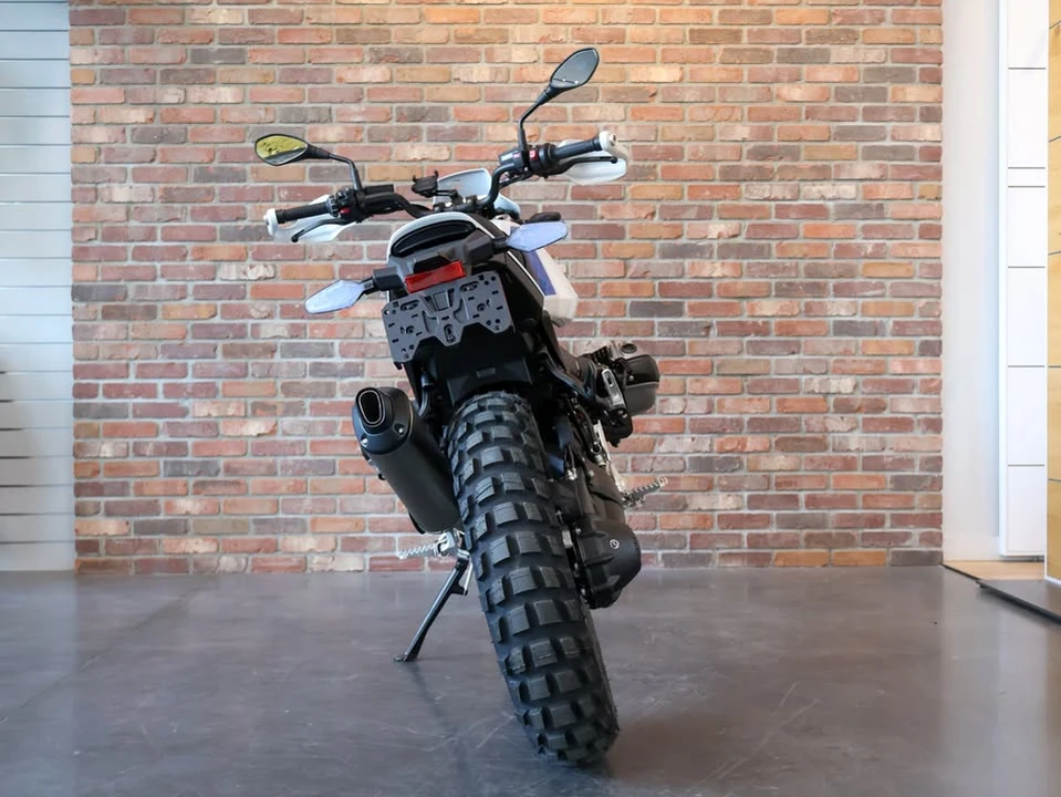 2026 BMW R 12 nineT - Image 14 of 19