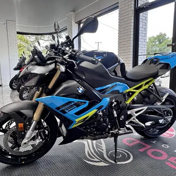 2026 BMW S 1000 R