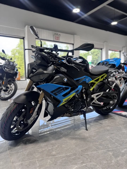 2026 BMW S1000 - Image 2 of 7