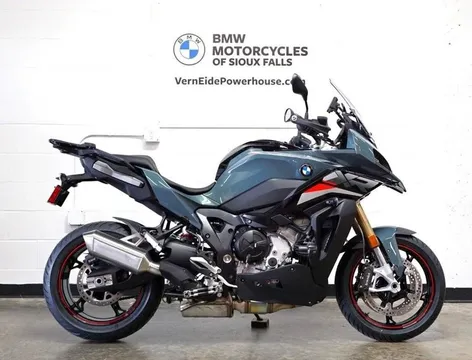 2026 BMW S 1000 XR