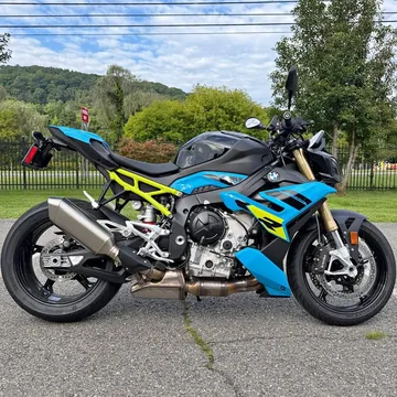 2026 BMW S1000R