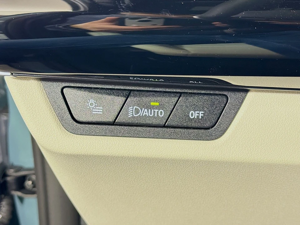2026 BMW U11/U12 X1 - Image 12 of 21