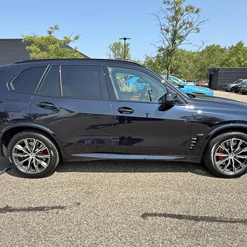 2026 BMW X5 M60i