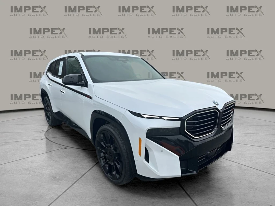 2026 BMW XM - Image 7 of 12