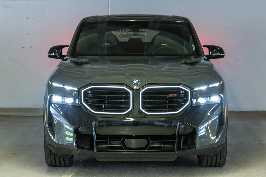 2026 BMW XM - Image 6 of 31