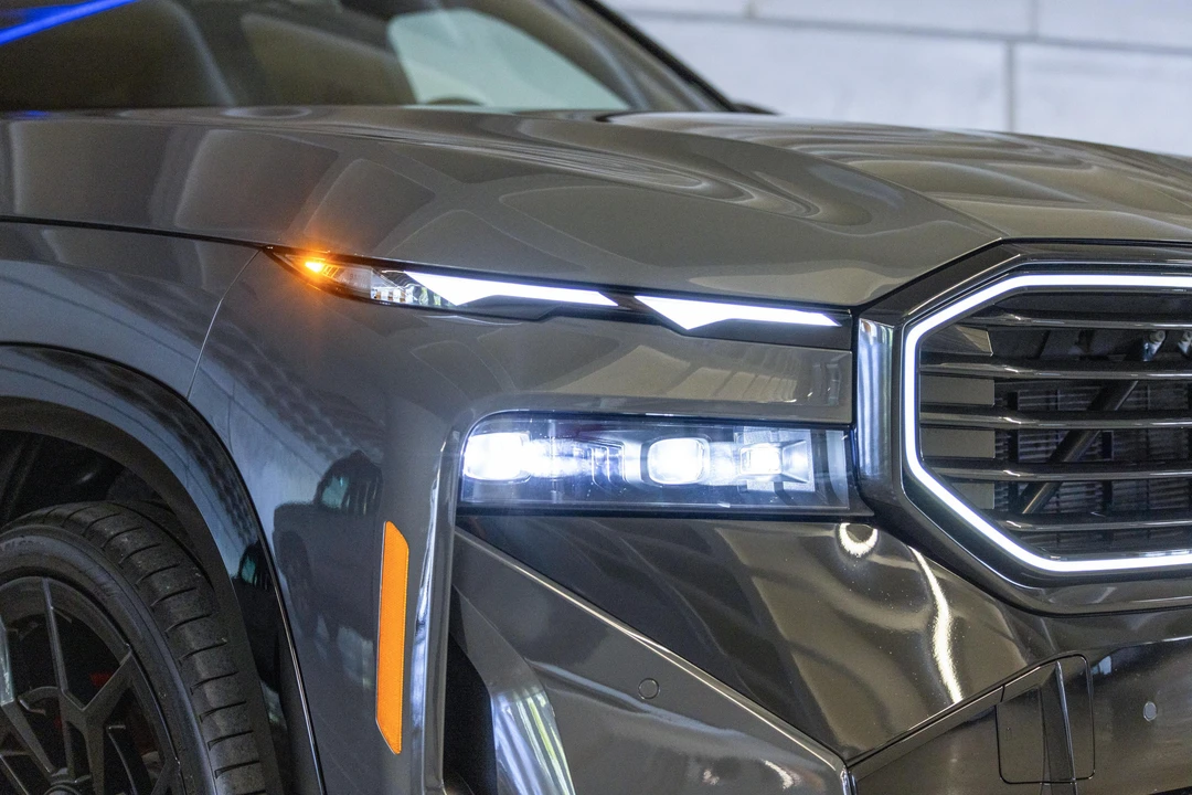 2026 BMW XM - Image 15 of 31