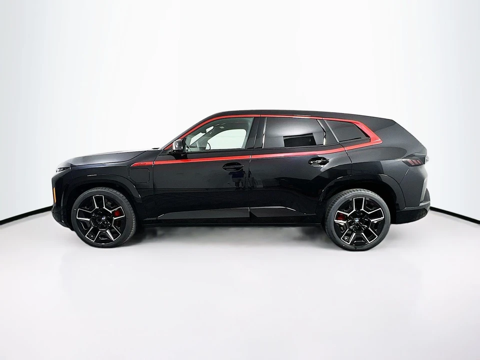 2026 BMW XM - Image 5 of 21