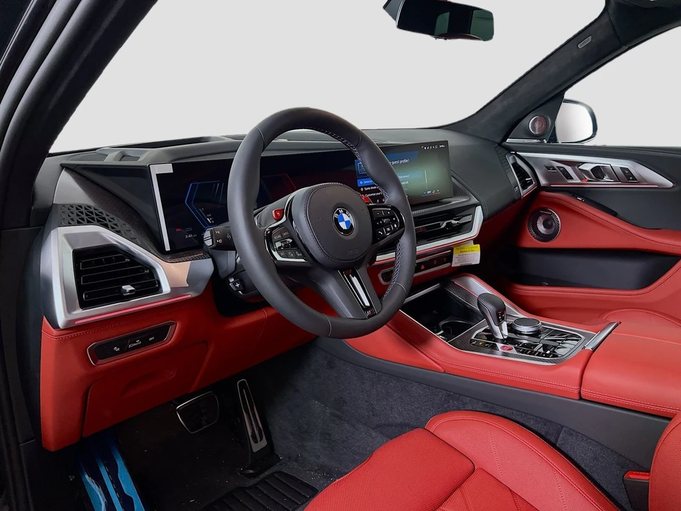 2026 BMW XM - Image 11 of 21