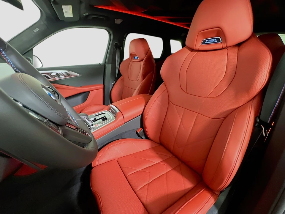 2026 BMW XM - Image 13 of 21