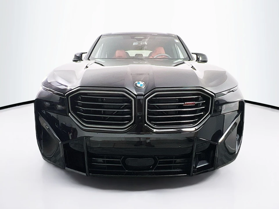 2026 BMW XM - Image 2 of 21