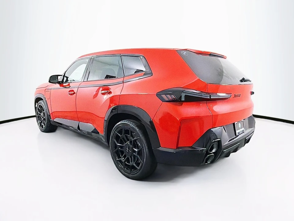 2026 BMW XM - Image 6 of 21