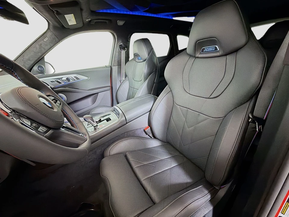 2026 BMW XM - Image 13 of 21