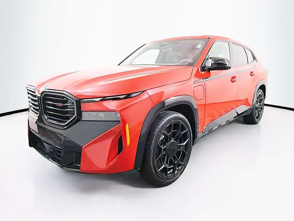 2026 BMW XM - Image 4 of 21
