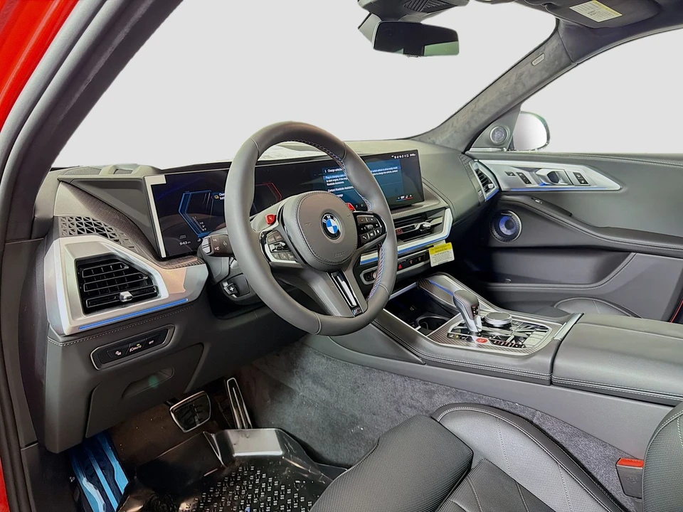2026 BMW XM - Image 11 of 21