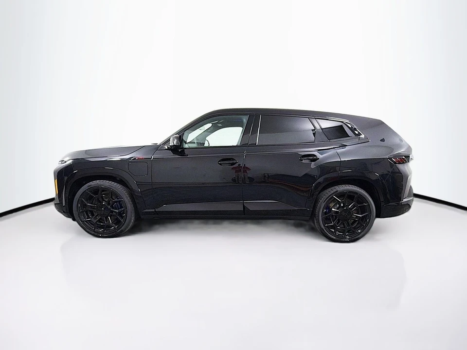 2026 BMW XM - Image 5 of 21