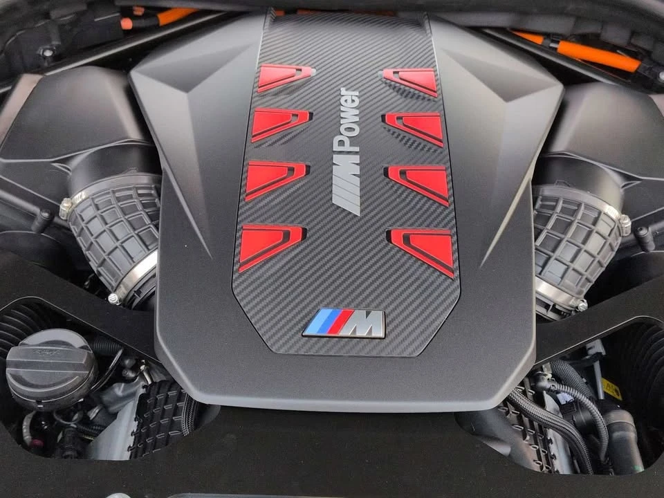 2026 BMW XM - Image 15 of 20