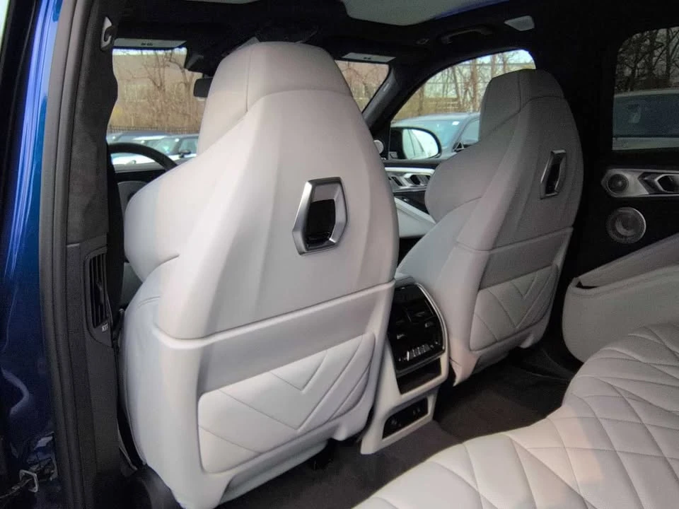 2026 BMW XM - Image 19 of 20