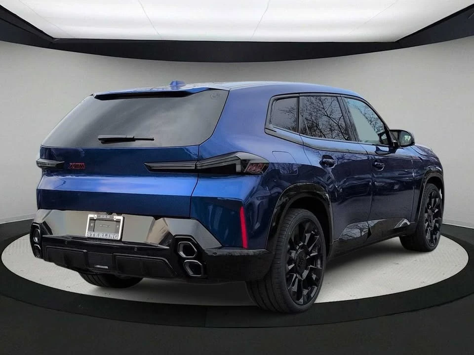 2026 BMW XM - Image 8 of 20