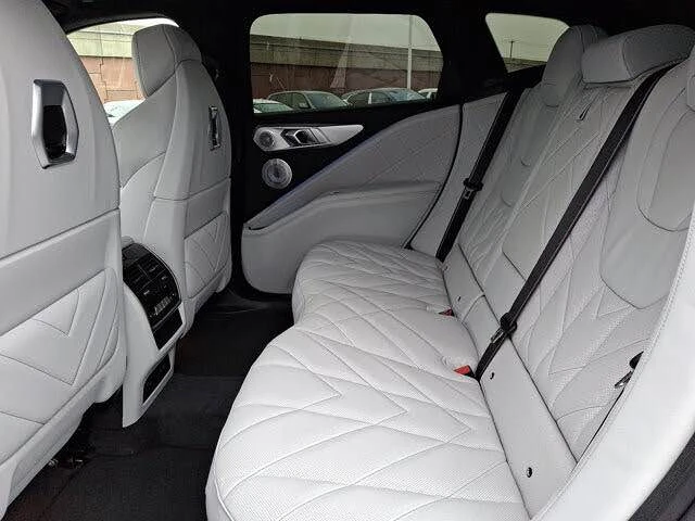 2026 BMW XM - Image 4 of 5