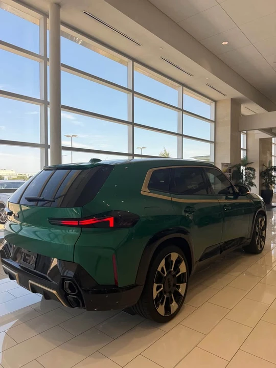 2026 BMW XM - Image 2 of 12