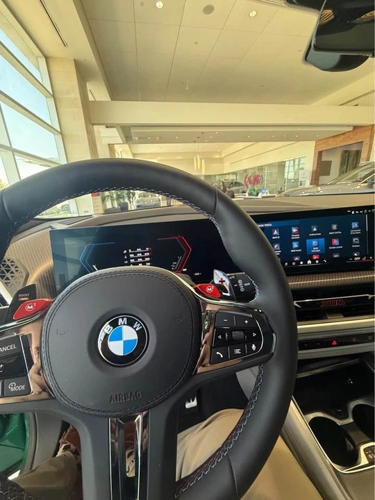 2026 BMW XM - Image 10 of 12