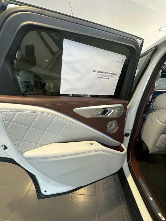 2026 BMW XM - Image 15 of 20