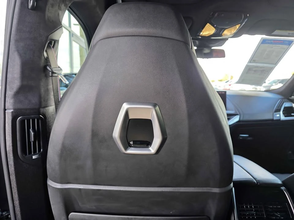 2026 BMW XM - Image 15 of 20