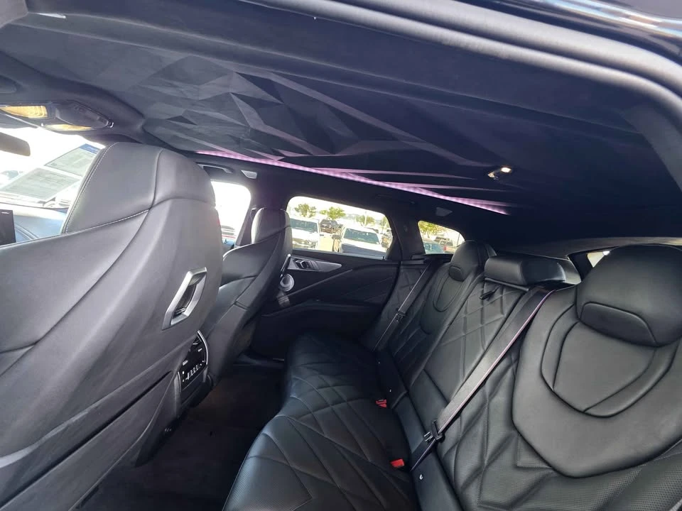2026 BMW XM - Image 13 of 20