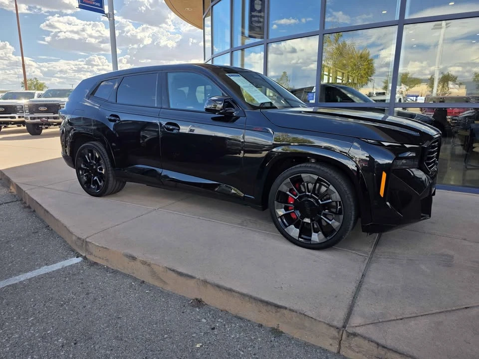 2026 BMW XM - Image 6 of 20