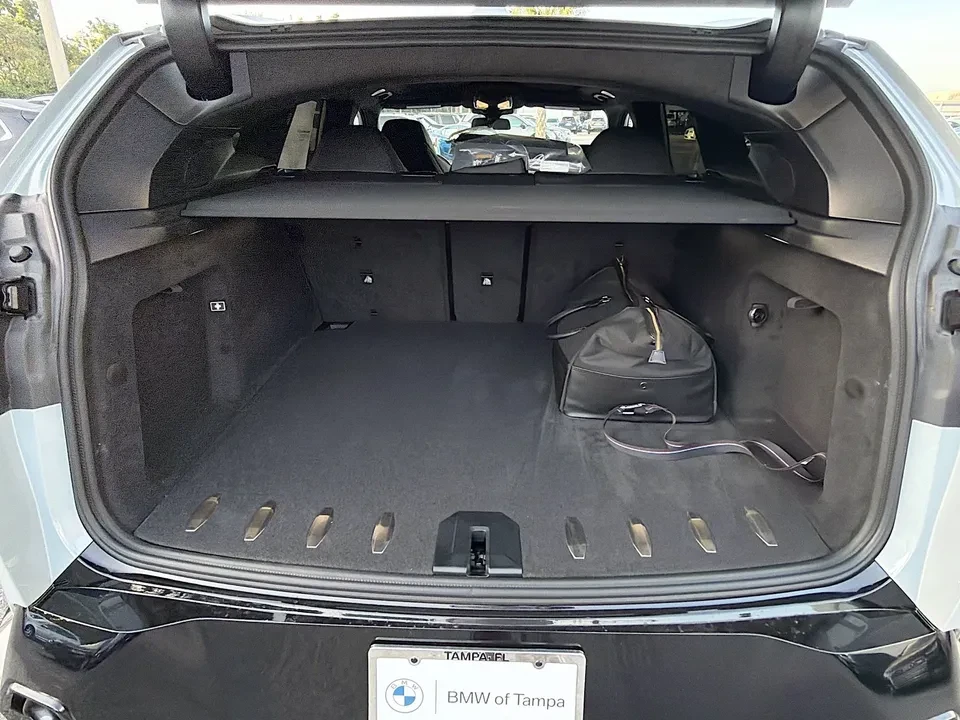 2026 BMW XM - Image 11 of 20
