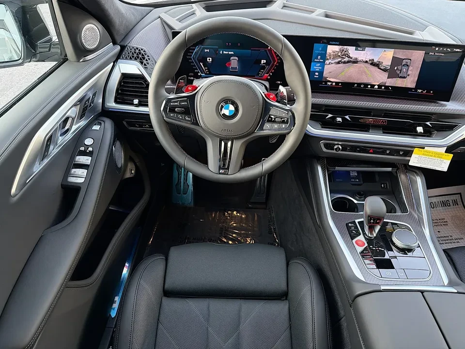 2026 BMW XM - Image 16 of 20
