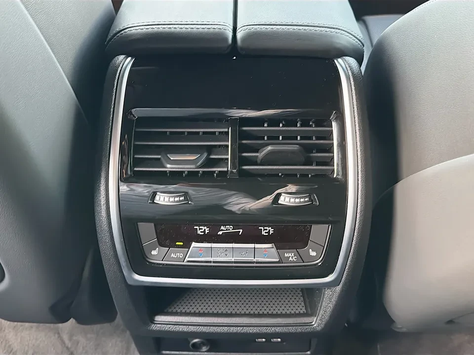 2026 BMW XM - Image 19 of 20