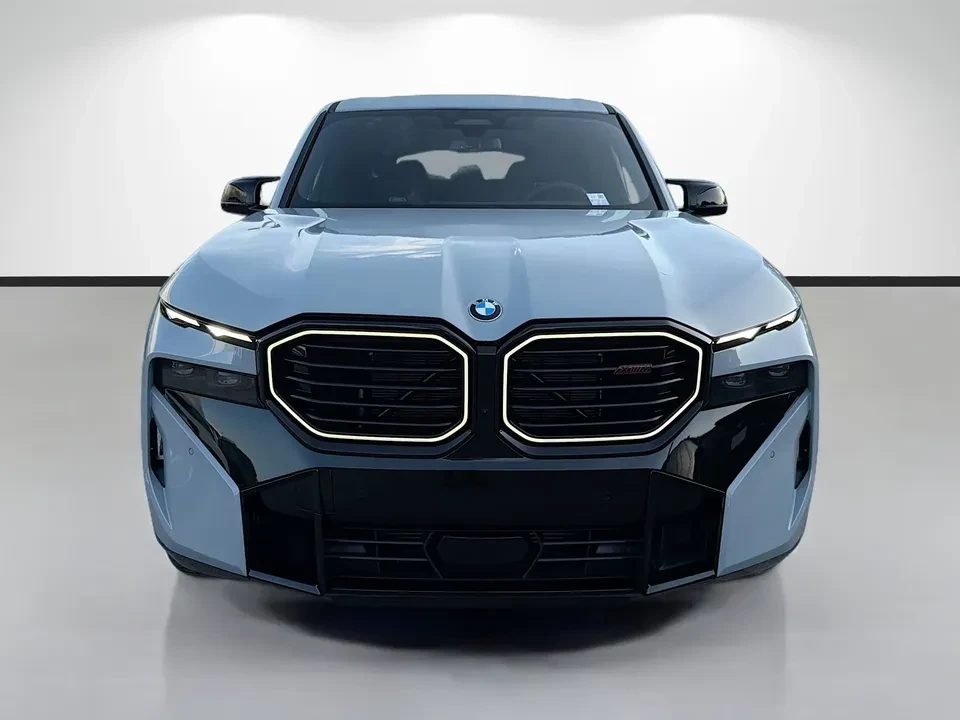 2026 BMW XM - Image 8 of 20