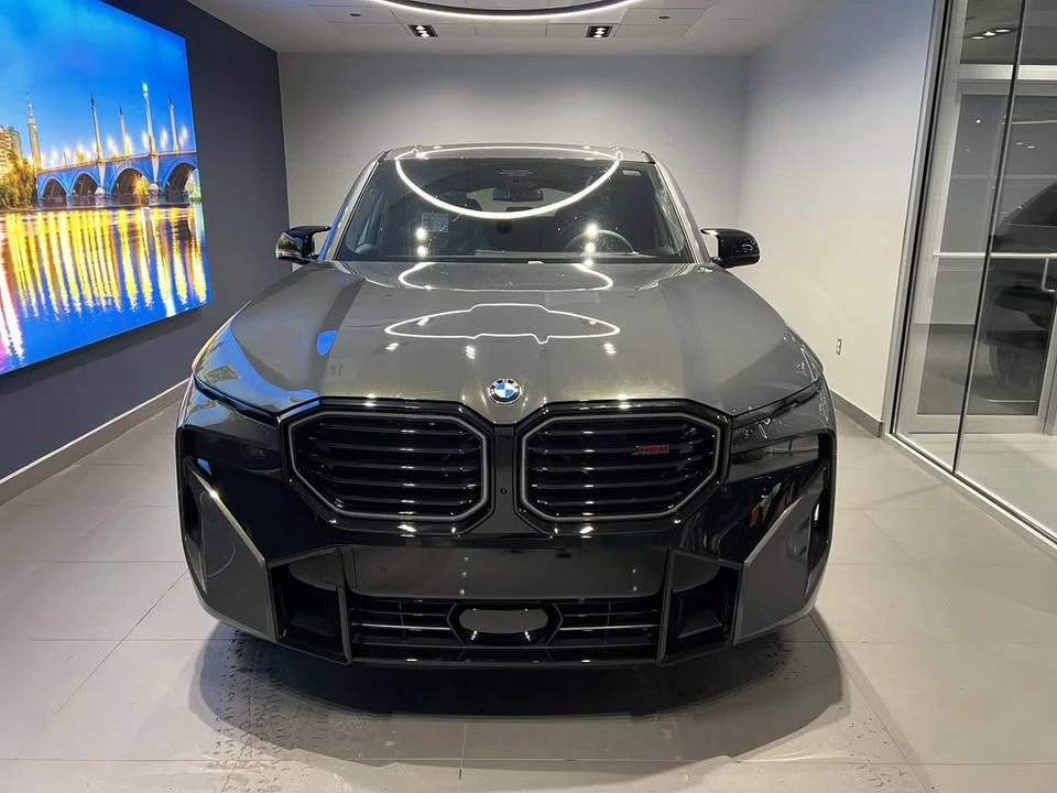 2026 BMW XM - Image 2 of 20