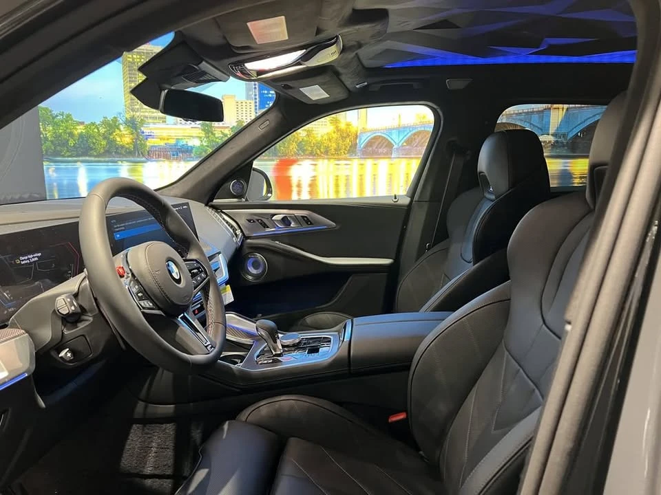 2026 BMW XM - Image 9 of 20