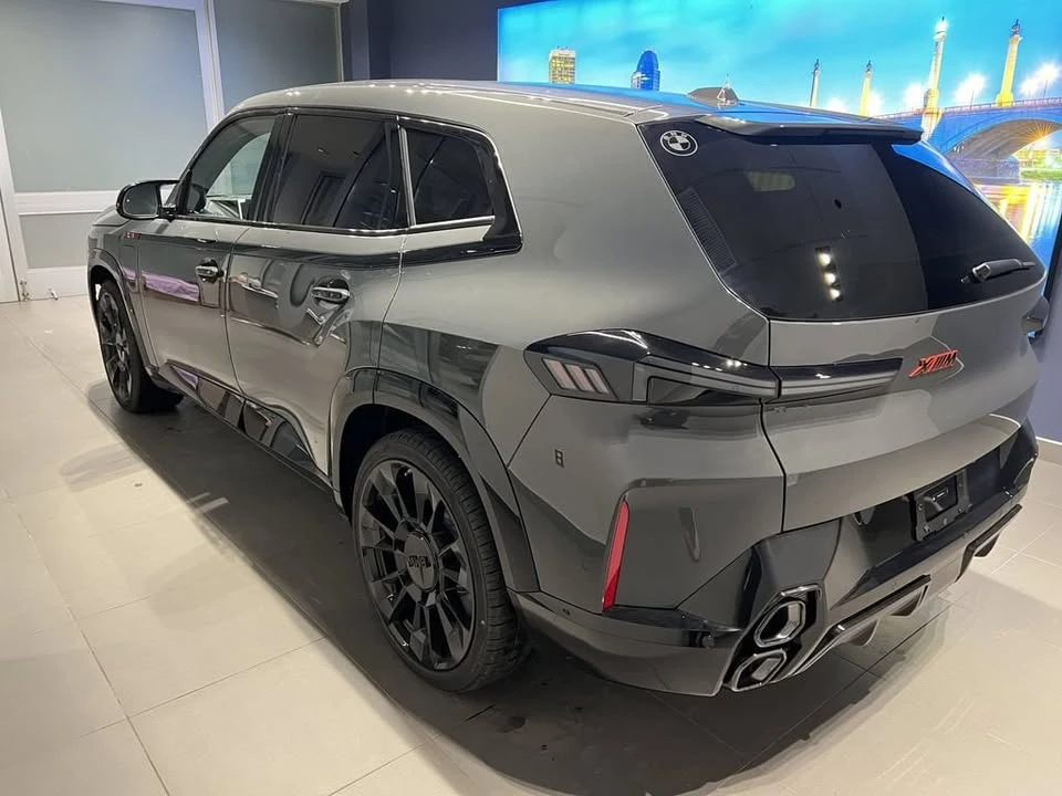 2026 BMW XM - Image 7 of 20