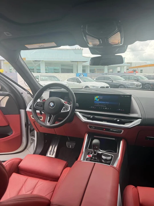 2026 BMW XM - Image 5 of 6