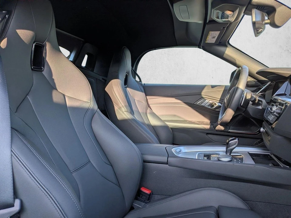 2026 BMW G29 Z4 Roadster - Image 14 of 15