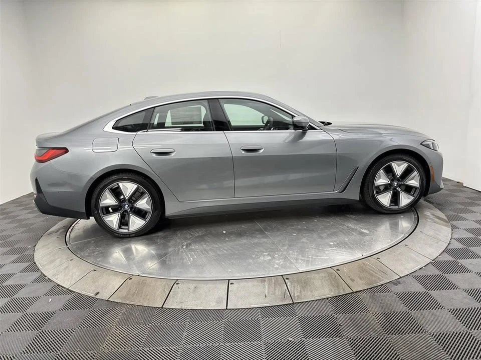 2026 BMW G26 i4 - Image 17 of 20