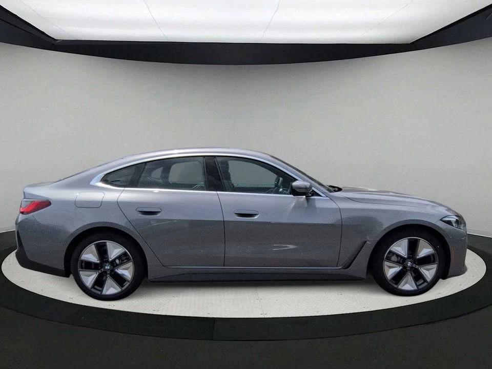 2026 BMW G26 i4 - Image 9 of 20